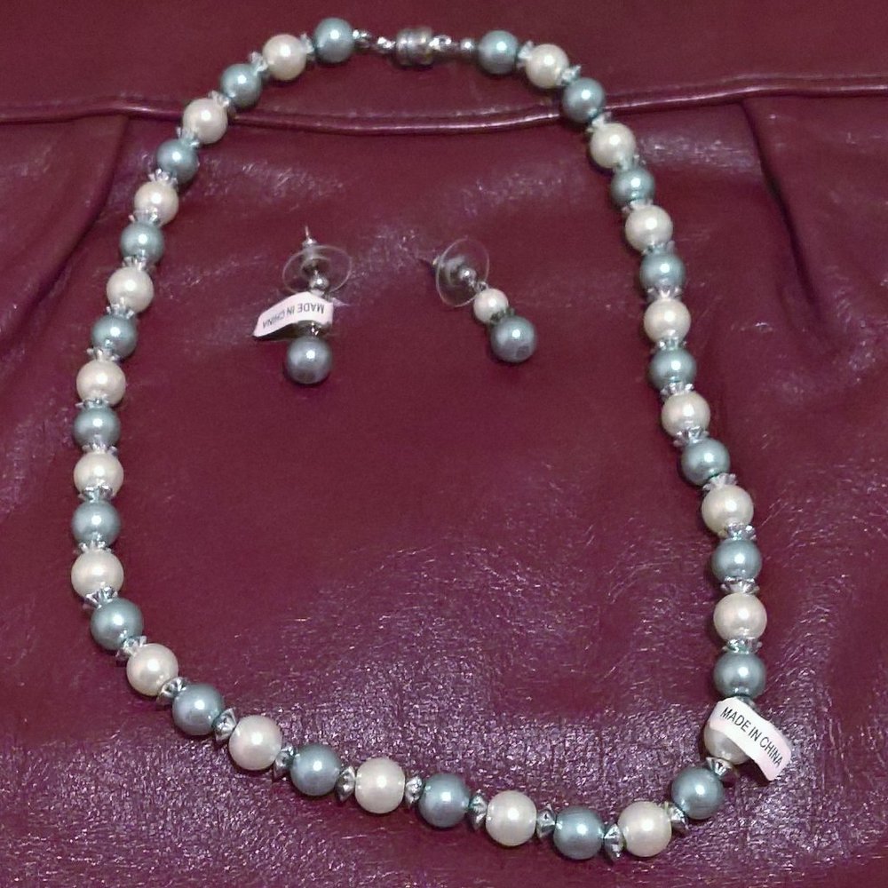 New Pearl Necklace and Earrings Set